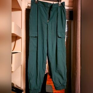 a new day Green Cargo Pants with Structured Design Size 10